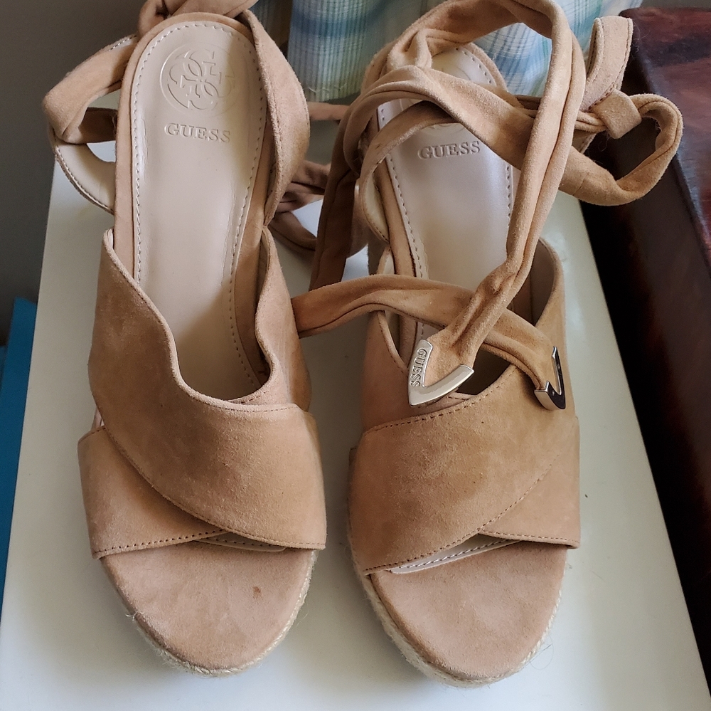 Guess size 9